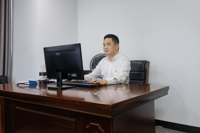 基層職工熱議黨的二十大系列報(bào)道（三） ：愛崗敬業(yè)、無私奉獻(xiàn)，在公司高質(zhì)量發(fā)展中拼搏奮斗